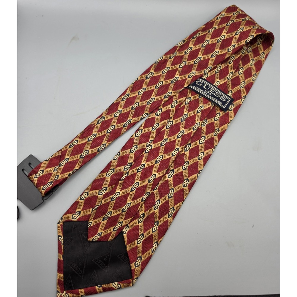 Vintage GUESS USA American Classics Mens Tie Red Gold Geometric Necktie 58" - Picture 2 of 6